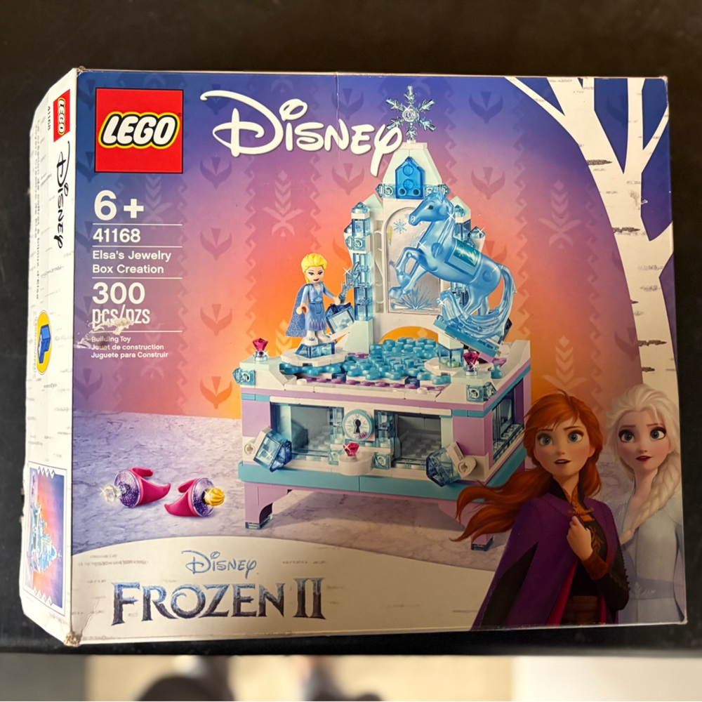 LEGO Disney Frozen II Enchanted Ice Castle Set - Blue and White